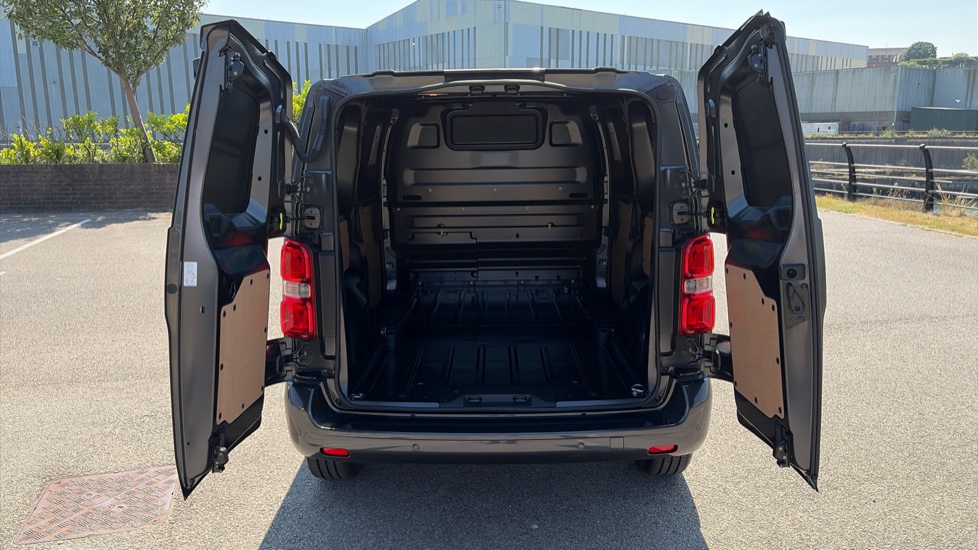 Vauxhall Vivaro L1 Diesel 1.5 Turbo D 120 Pro H1 Van - Image 3