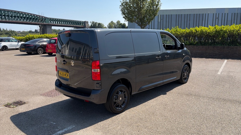 Vauxhall Vivaro L1 Diesel 1.5 Turbo D 120 Pro H1 Van - Image 10