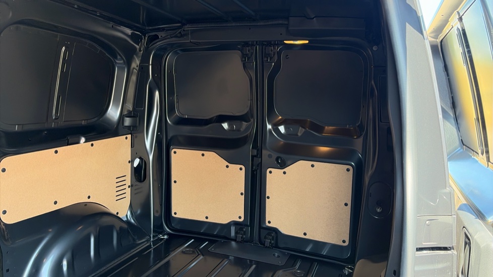 Vauxhall Vivaro L1 Diesel 1.5 Turbo D 120 Pro H1 Van - Image 14