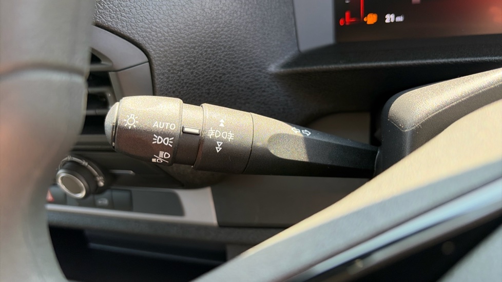 Vauxhall Vivaro L1 Diesel 1.5 Turbo D 120 Pro H1 Van - Image 25