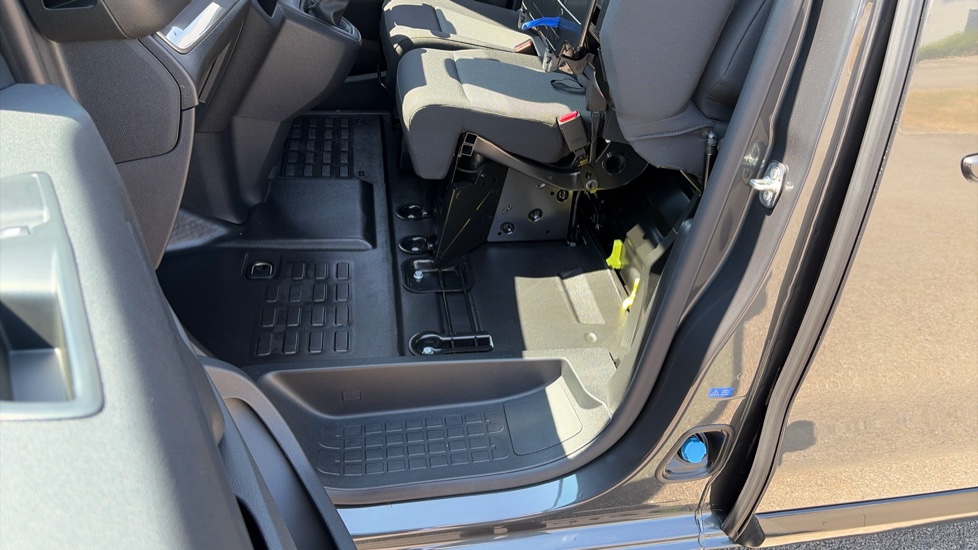 Vauxhall Vivaro L1 Diesel 1.5 Turbo D 120 Pro H1 Van - Image 36