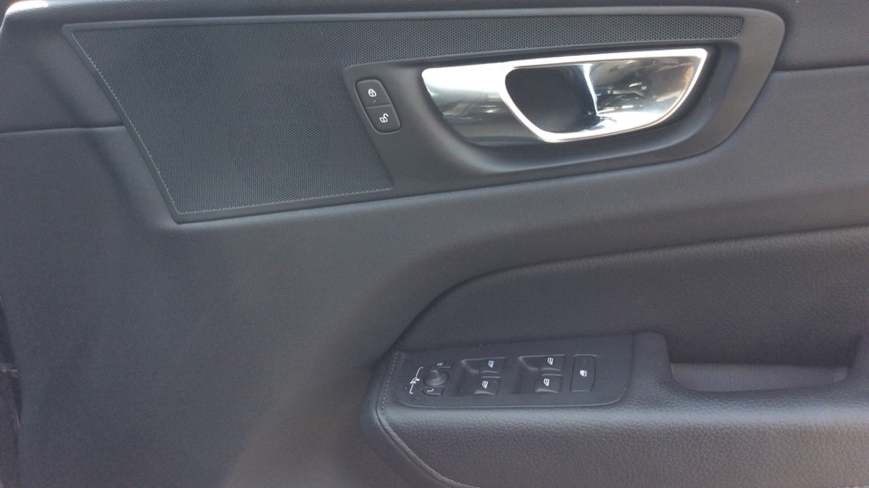 Tft панель volvo xc60