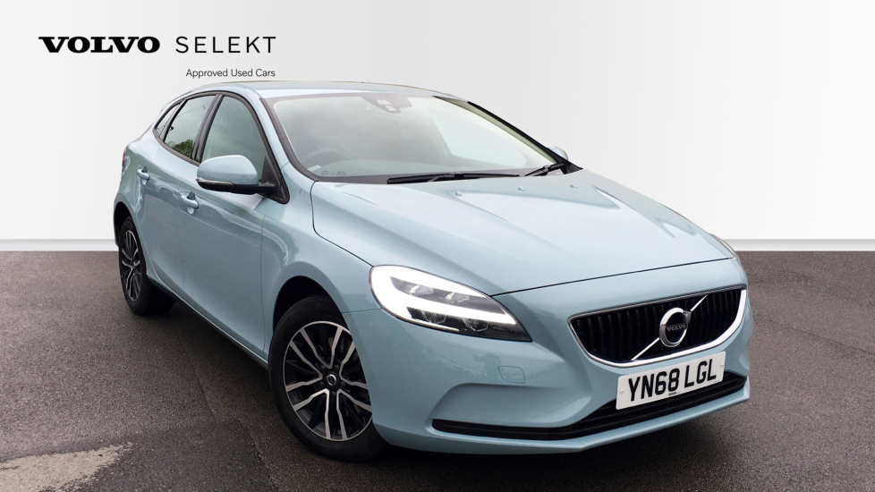 Volvo V40 T2 Momentum Nav Plus Manual Riverside Demonstrator