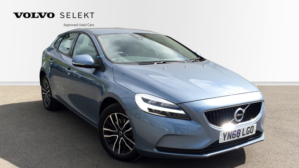 Volvo V40 T2 Momentum Nav Plus Manual Riverside Demonstrator