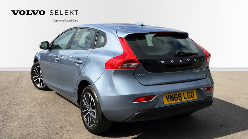 Volvo V40 T2 Momentum Nav Plus Manual Riverside Demonstrator