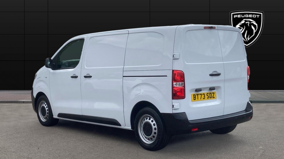 Peugeot Expert E-L1 100kW 49kWh Professional Van Auto - Image 2