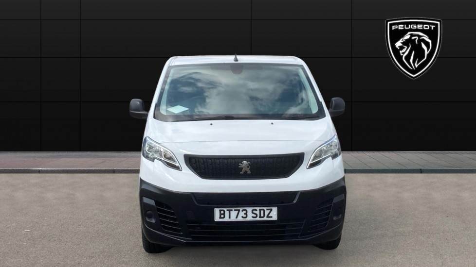 Peugeot Expert E-L1 100kW 49kWh Professional Van Auto - Image 8