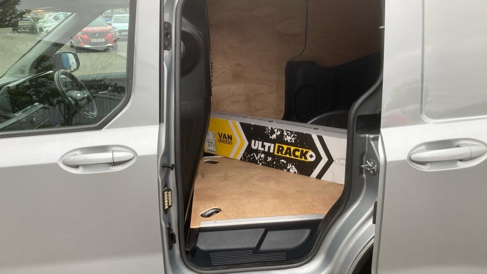 Ford Transit Courier Petrol 1.0 EcoBoost 125ps Active Van Auto - Image 5