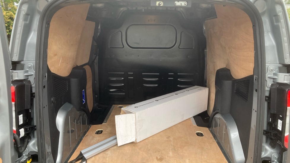 Ford Transit Courier Petrol 1.0 EcoBoost 125ps Active Van Auto - Image 12