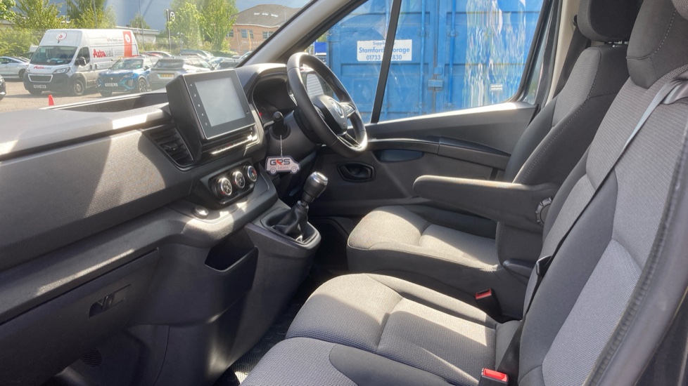 Renault Trafic Swb Diesel SL28 Blue dCi 130 Business+ Van - Image 13