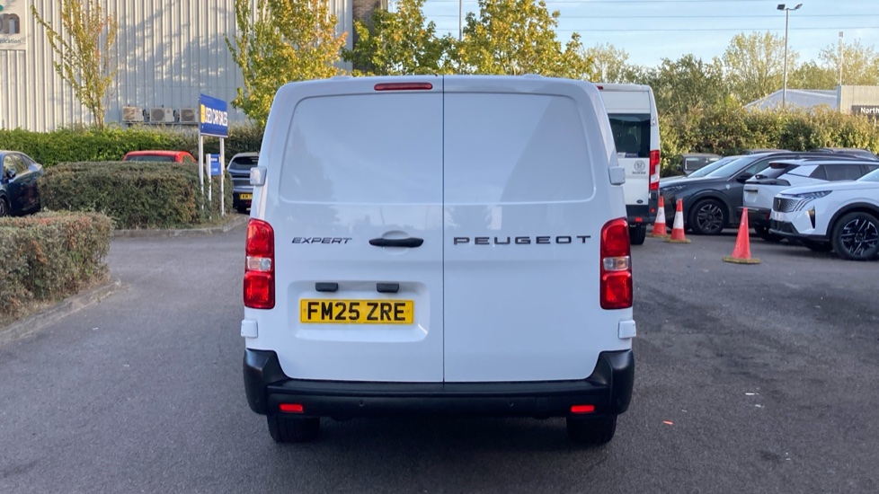 Peugeot Expert L2 Diesel 1.5 BlueHDi 120 Professional Van - Image 11