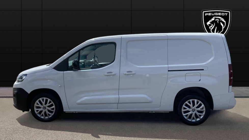 Citroen Berlingo Xl Diesel 1.5 BlueHDi 950Kg Driver Edition 130ps EAT8 [S/S] - Image 4