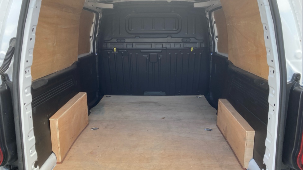 Citroen Berlingo Xl Diesel 1.5 BlueHDi 950Kg Driver Edition 130ps EAT8 [S/S] - Image 12