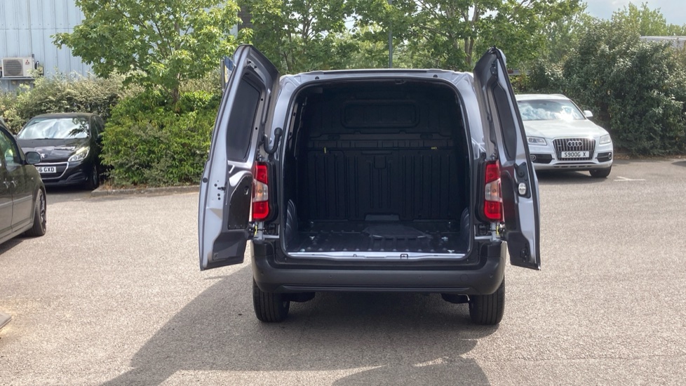 Peugeot Partner M Diesel 1.5 BlueHDi 100 Professional Plus Van - Image 3