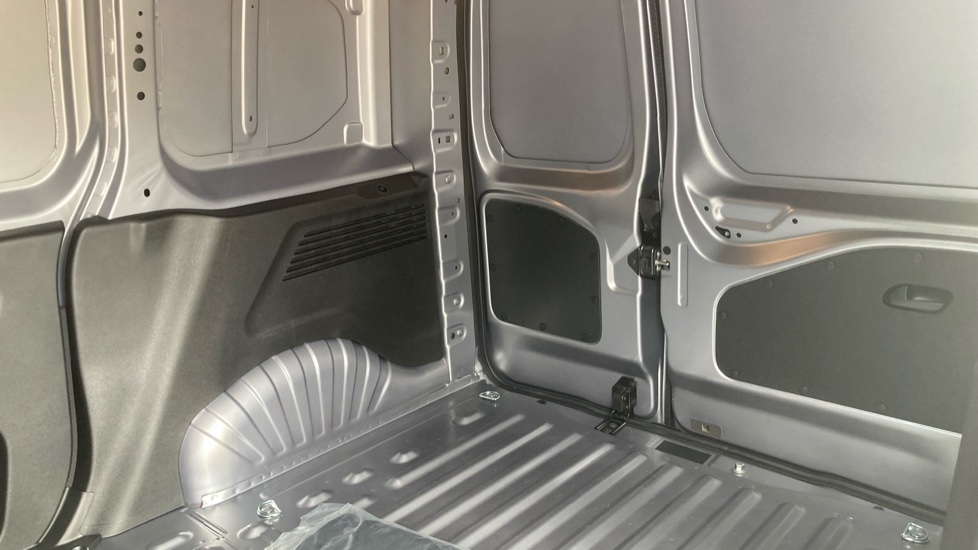 Peugeot Partner M Diesel 1.5 BlueHDi 100 Professional Plus Van - Image 14