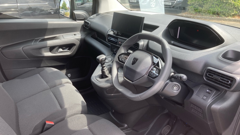 Peugeot Partner M Diesel 1.5 BlueHDi 100 Professional Plus Van - Image 16