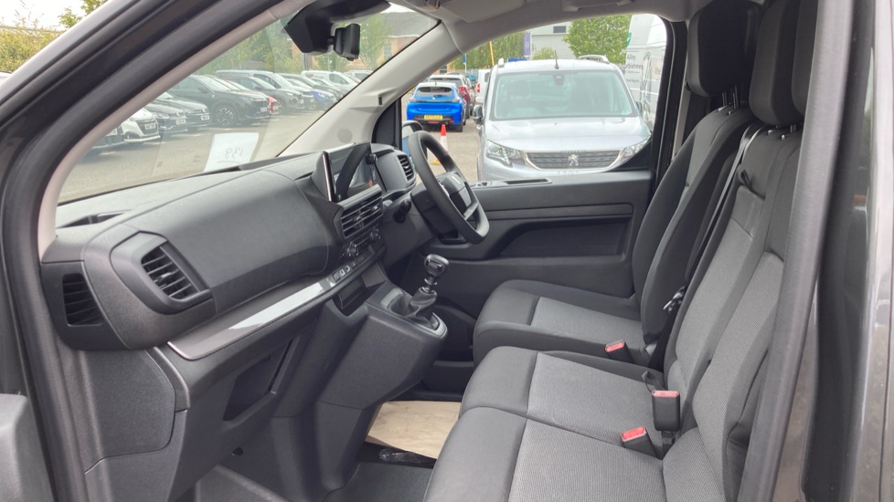 Peugeot Expert L2 Diesel 2.2 BlueHDi 150 Asphalt Van - Image 13