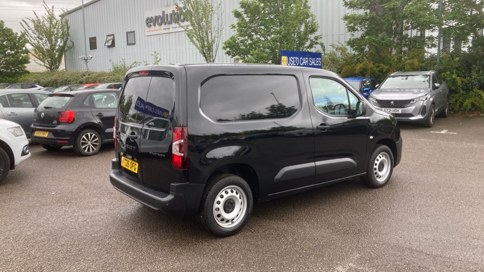 Peugeot Partner Standard Diesel 1.5 BlueHDi 100 Professional Plus Van - Image 10