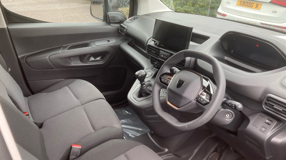 Peugeot Partner Standard Diesel 1.5 BlueHDi 100 Professional Plus Van - Image 16