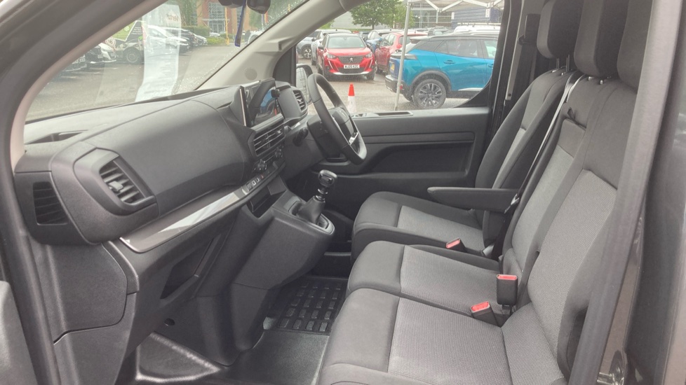 Peugeot Expert Xl Diesel 2.2 BlueHDi 150 Professional Van - Image 13
