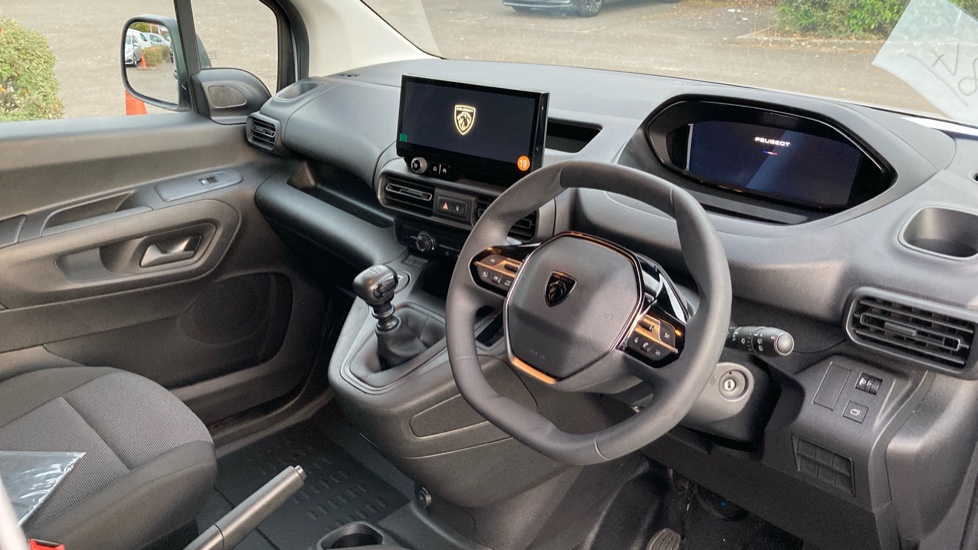 Peugeot Partner Standard Diesel 1.5 BlueHDi 100 Professional Van - Image 16
