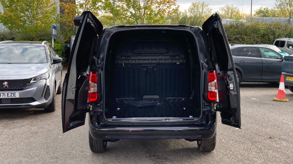 Peugeot Partner M Diesel 1.5 BlueHDi 130 Asphalt Van EAT8 - Image 3