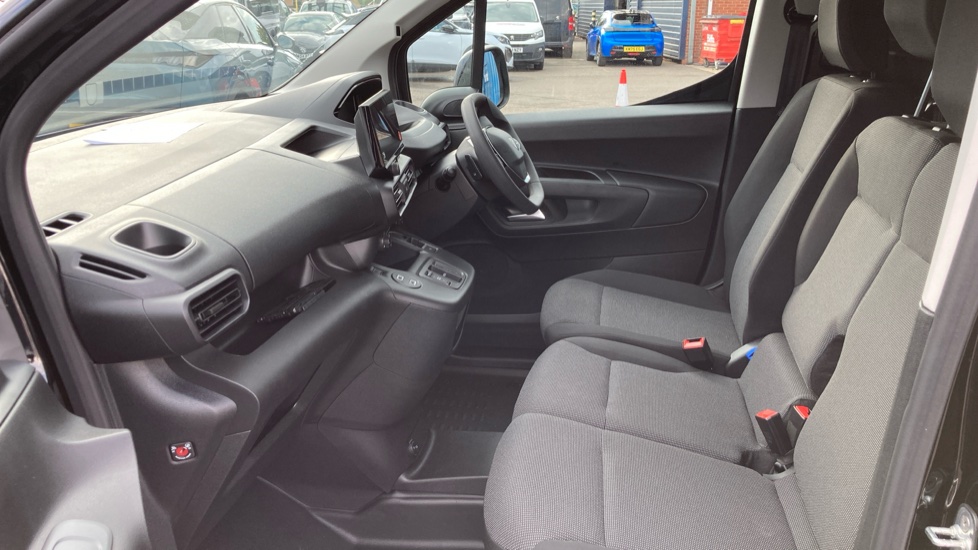 Peugeot Partner M Diesel 1.5 BlueHDi 130 Asphalt Van EAT8 - Image 13