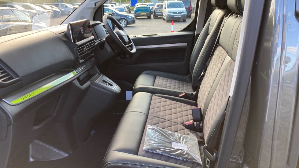 Peugeot Expert L1 Diesel Special Edition 2.2 180 Sport Crew Van EAT8 - Image 13