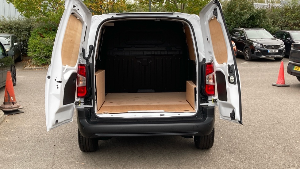 Peugeot Partner Standard Diesel 1.5 BlueHDi 100 Professional Van - Image 3
