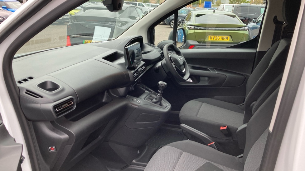 Peugeot Partner Standard Diesel 1.5 BlueHDi 100 Professional Van - Image 13