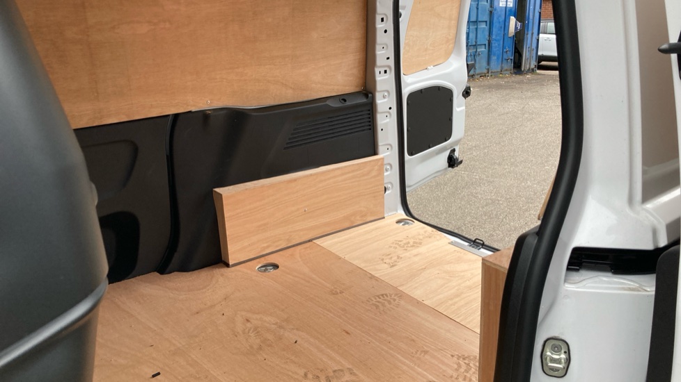 Peugeot Partner Standard Diesel 1.5 BlueHDi 100 Professional Van - Image 14