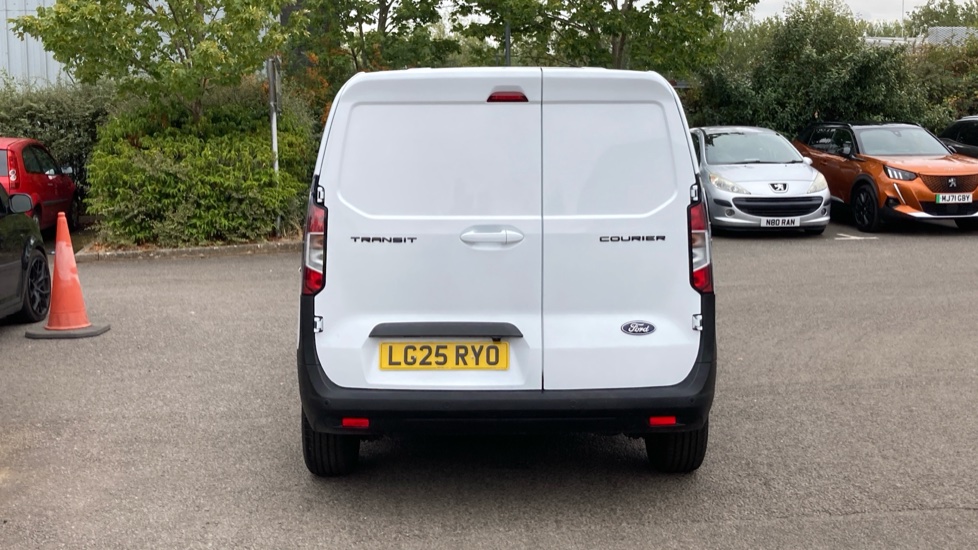 Ford Transit Courier Petrol 1.0 EcoBoost 125ps Limited Van Auto - Image 11