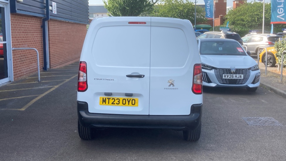 Peugeot Partner Standard Diesel 1000 1.5 BlueHDi 100 Professional Premium + Van - Image 11