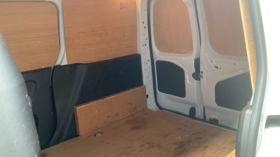 Peugeot Partner Standard Diesel 1000 1.5 BlueHDi 100 Professional Premium + Van - Image 14