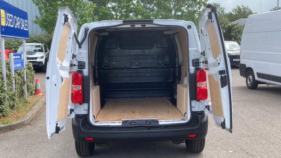Peugeot Expert L1 Diesel 1.5 BlueHDi 120 Professional Van - Image 3