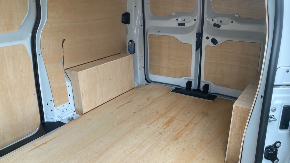 Peugeot Expert L1 Diesel 1.5 BlueHDi 120 Professional Van - Image 14