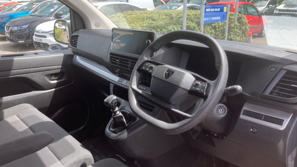 Peugeot Expert L1 Diesel 1.5 BlueHDi 120 Professional Van - Image 16