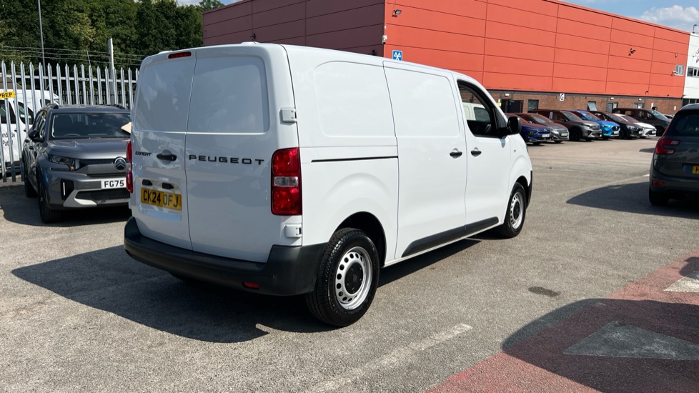 Peugeot Expert L1 Diesel 1.5 BlueHDi 120 Professional Van - Image 10