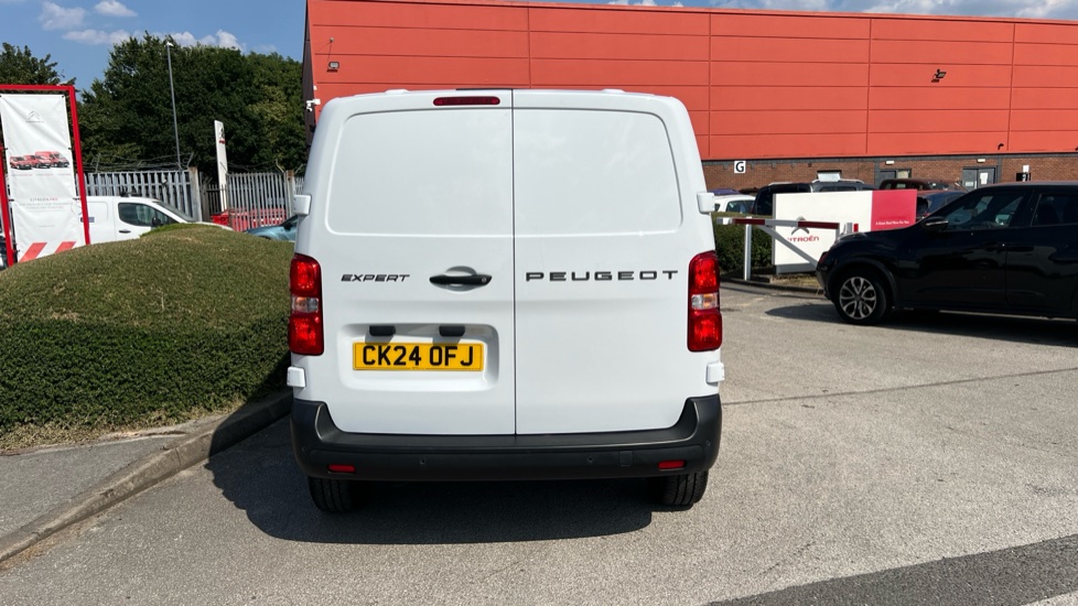 Peugeot Expert L1 Diesel 1.5 BlueHDi 120 Professional Van - Image 11
