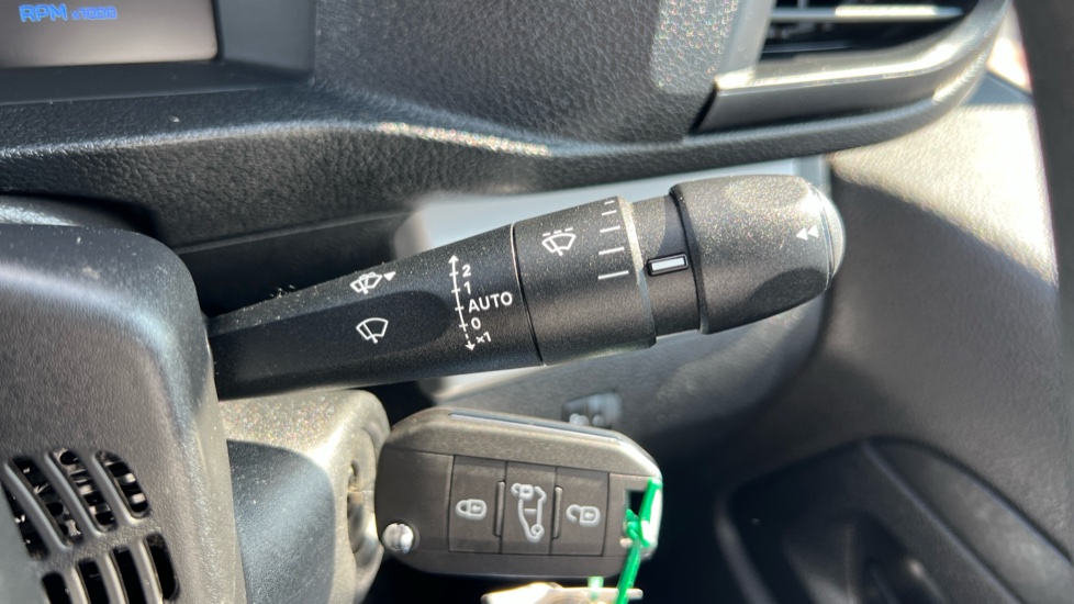 Peugeot Expert L1 Diesel 1.5 BlueHDi 120 Professional Van - Image 29