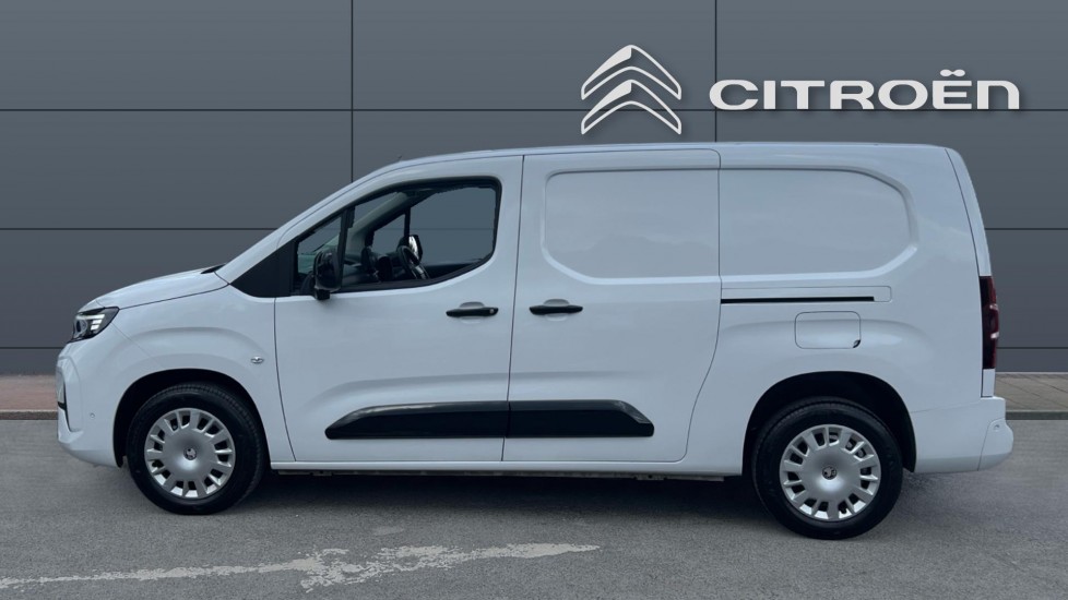 Vauxhall Combo Cargo Combo Xl Diesel 1.5 Turbo D 100ps Pro H1 Van - Image 4