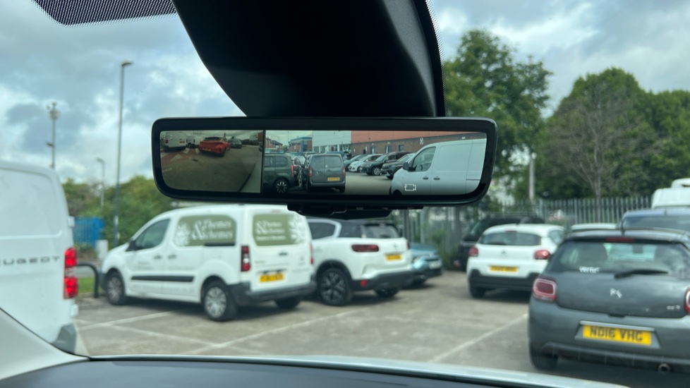 Vauxhall Combo Cargo Combo Xl Diesel 1.5 Turbo D 100ps Pro H1 Van - Image 31