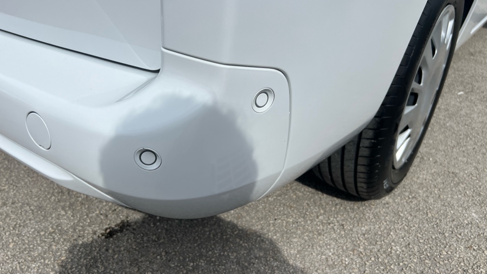 Vauxhall Combo Cargo Combo Xl Diesel 1.5 Turbo D 100ps Pro H1 Van - Image 34