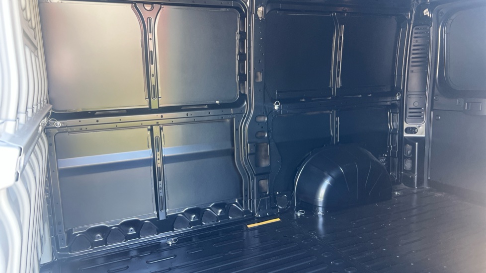 Citroen Relay 3500 L2 Diesel 2.2 BlueHDi 140 H1 Van Enterprise - Image 5