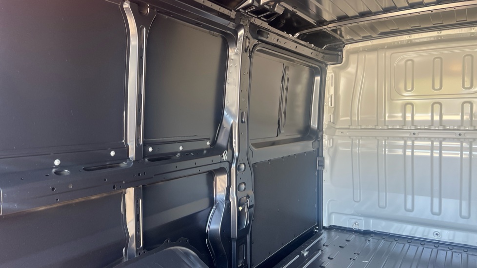 Citroen Relay 3500 L2 Diesel 2.2 BlueHDi 140 H1 Van Enterprise - Image 14