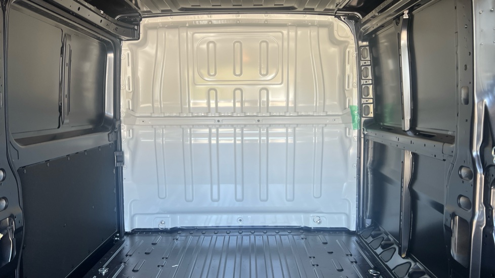 Citroen Relay 3500 L2 Diesel 2.2 BlueHDi 140 H1 Van Enterprise - Image 18