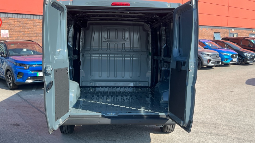 Citroen Relay 3500 L2 Diesel 2.2 BlueHDi 140 H1 Van Enterprise - Image 3