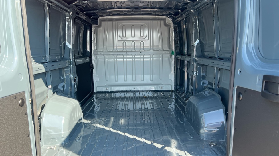 Citroen Relay 3500 L2 Diesel 2.2 BlueHDi 140 H1 Van Enterprise - Image 12