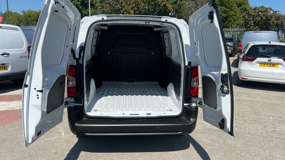 Citroen Berlingo Xl Diesel 1.5 BlueHDi 100ps Van Enterprise Plus - Image 3