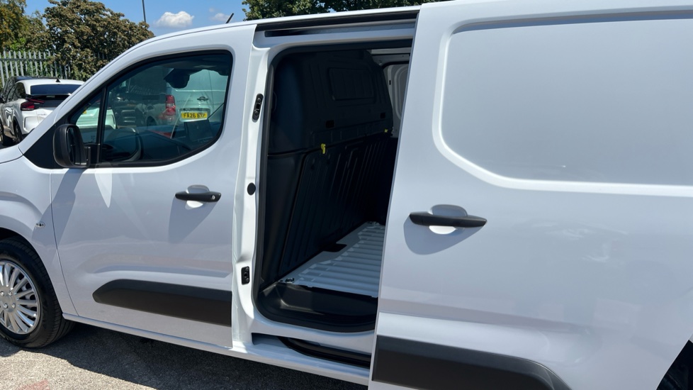 Citroen Berlingo Xl Diesel 1.5 BlueHDi 100ps Van Enterprise Plus - Image 5